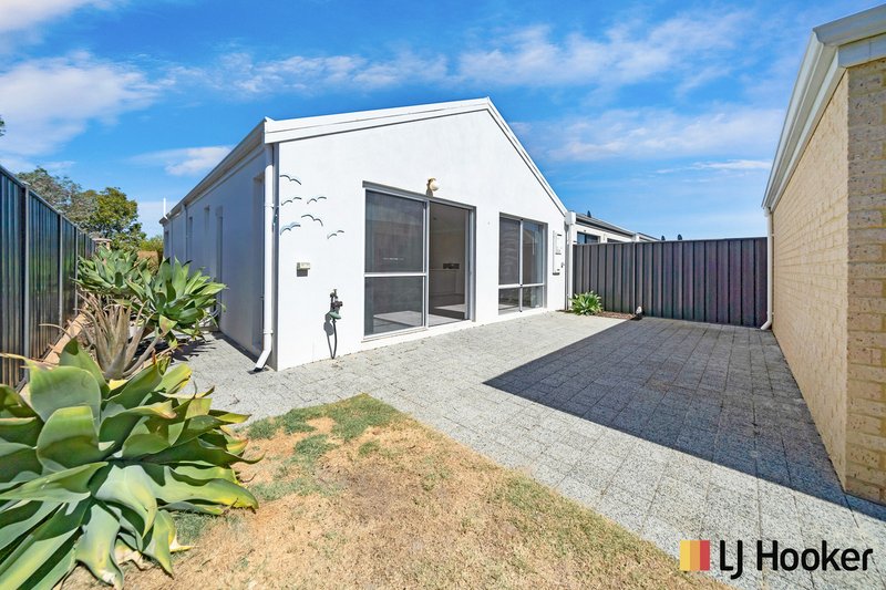 Photo - 66 Bauer Circle, Banksia Grove WA 6031 - Image 25