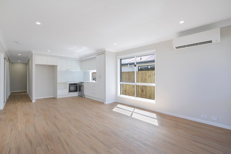Photo - 66 Bisschop Street, Deception Bay QLD 4508 - Image 9