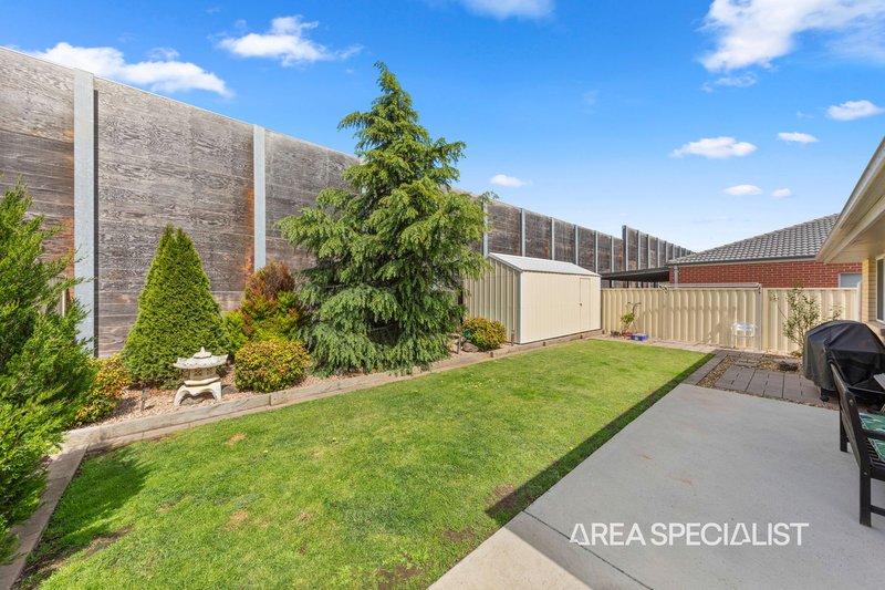 Photo - 66 Blue Horizons Way, Pakenham VIC 3810 - Image 17