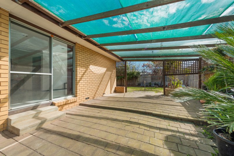 Photo - 66 Braeswood Road, Kings Park VIC 3021 - Image 13