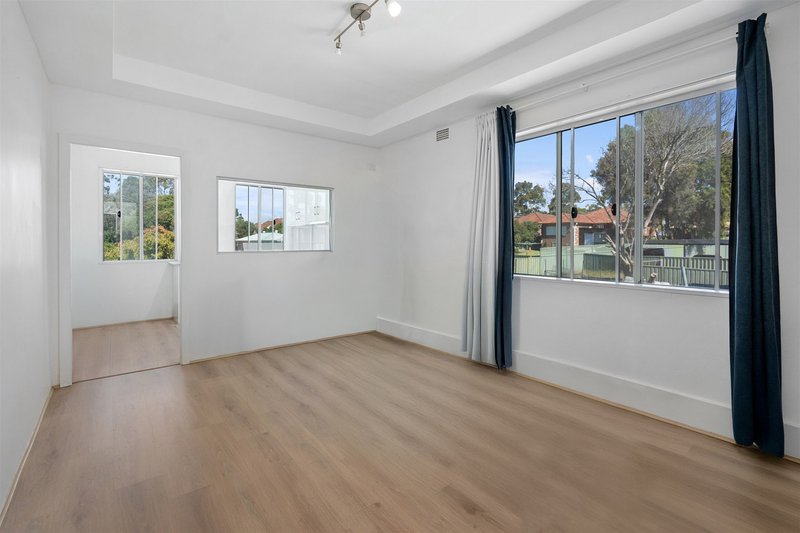 Photo - 66 Broadarrow Road, Narwee NSW 2209 - Image 4