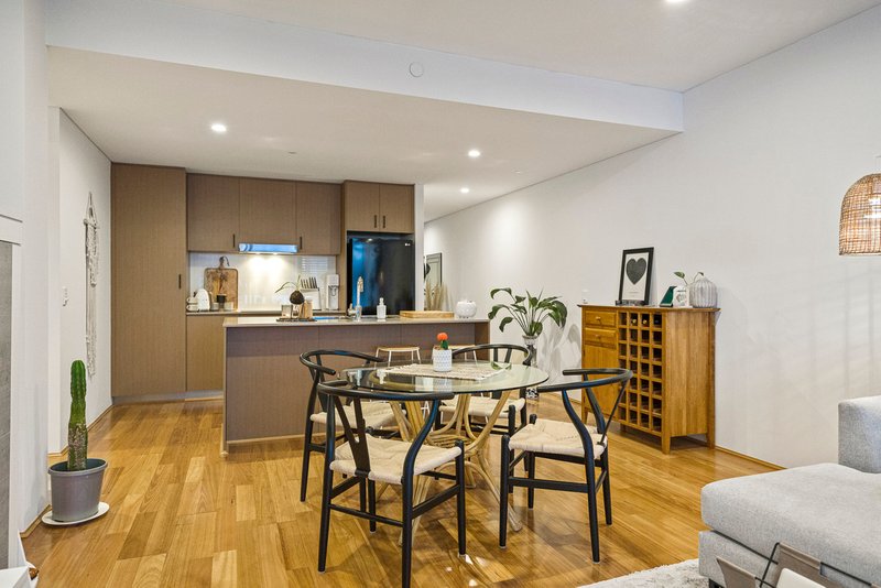 Photo - 6/6 Brunswick Street, North Coogee WA 6163 - Image 3