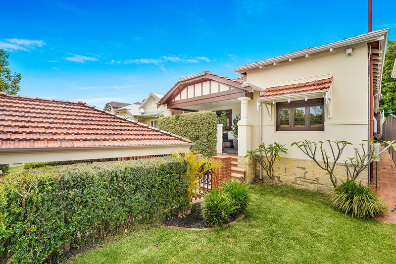 Photo - 66 Buxton Street, Mount Hawthorn WA 6016 - Image 4