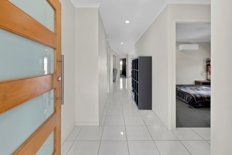 Photo - 66 Canecutters Drive, Ooralea QLD 4740 - Image 12