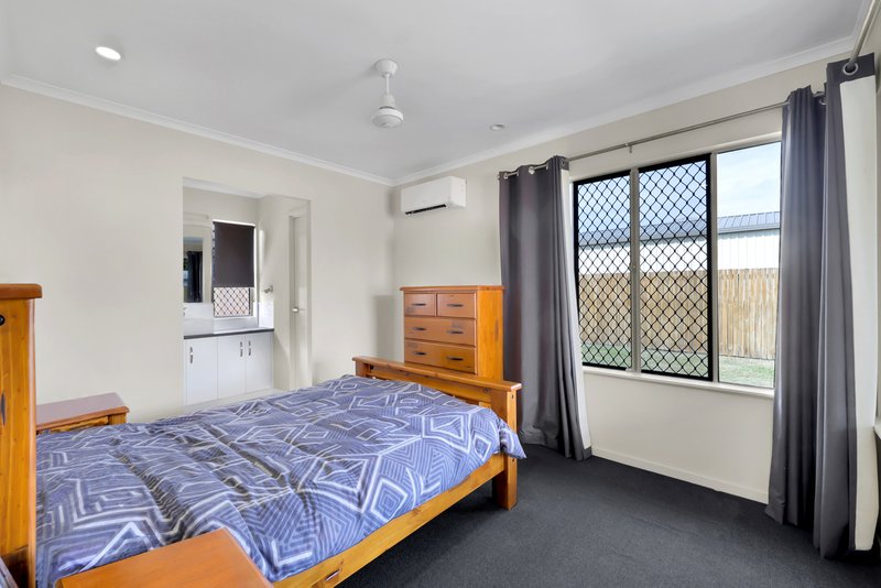 Photo - 66 Canecutters Drive, Ooralea QLD 4740 - Image 14
