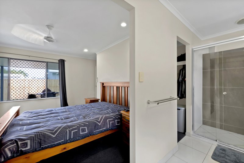 Photo - 66 Canecutters Drive, Ooralea QLD 4740 - Image 15