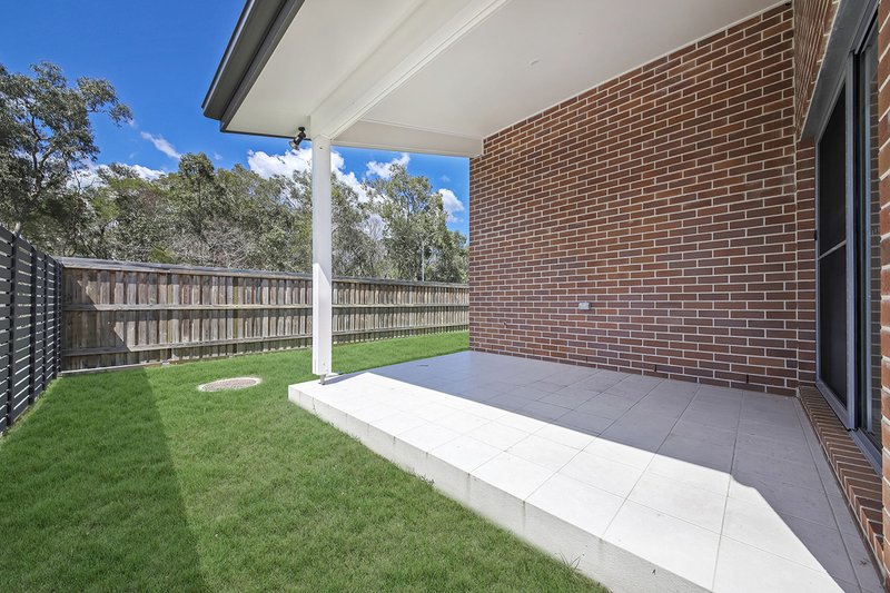 Photo - 66 Chambers Ridge Boulevard, Park Ridge QLD 4125 - Image 11