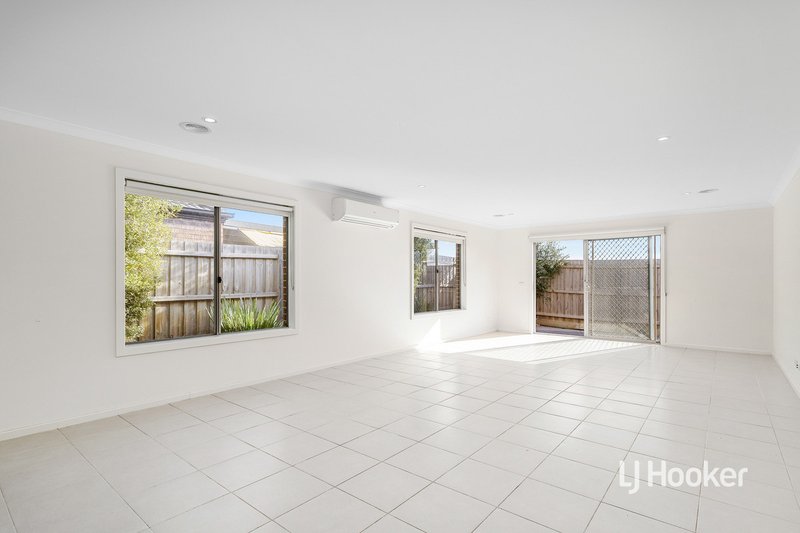 Photo - 66 Chapman Drive, Wyndham Vale VIC 3024 - Image 6