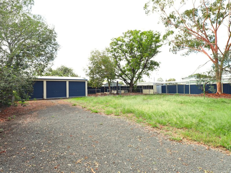 Photo - 66 Charles Street, Roma QLD 4455 - Image 3