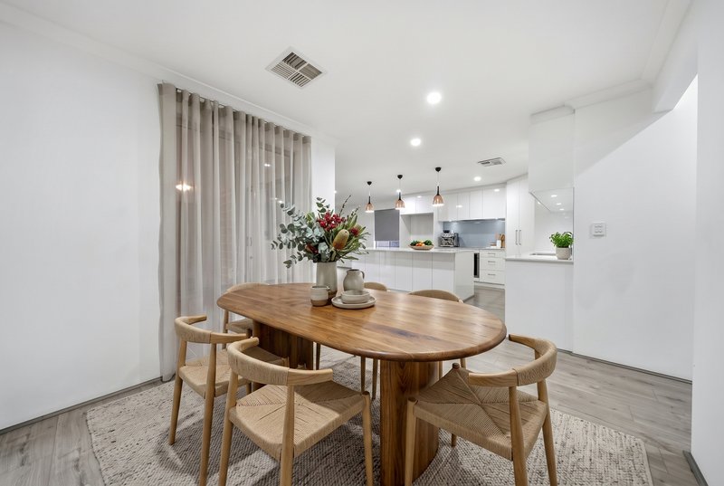 Photo - 66 Cheriton Avenue, Ellenbrook WA 6069 - Image 5