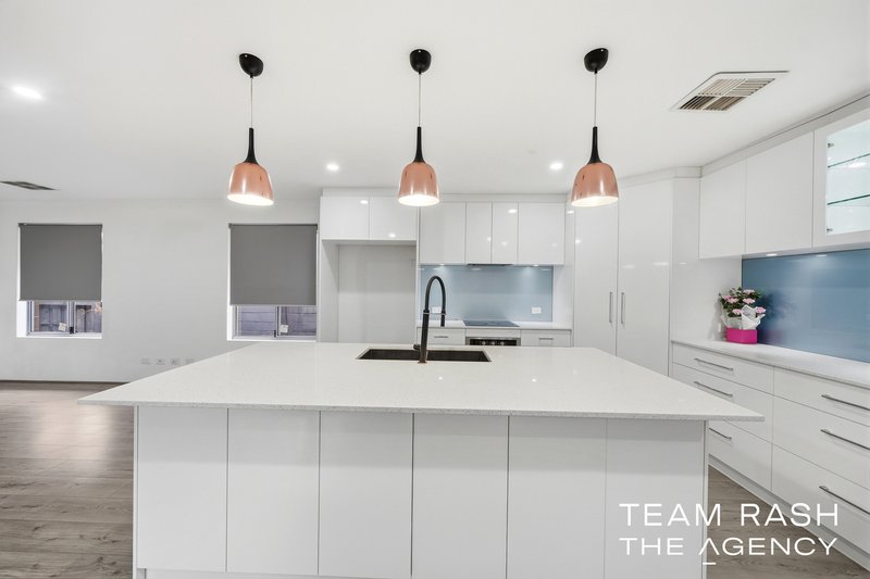 Photo - 66 Cheriton Avenue, Ellenbrook WA 6069 - Image 7