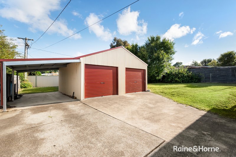 Photo - 66 Couchman Crescent, Chisholm ACT 2905 - Image 12