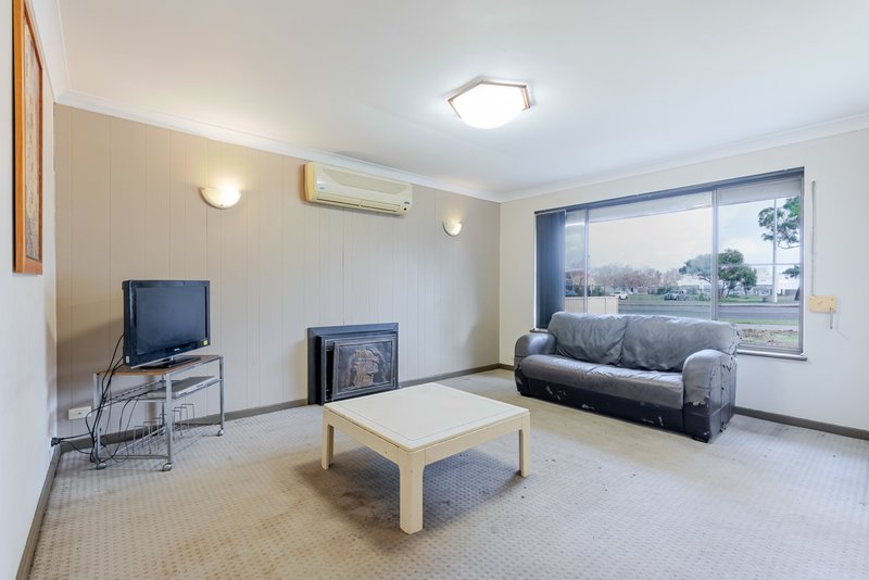 Photo - 66 Council Avenue, Rockingham WA 6168 - Image 5