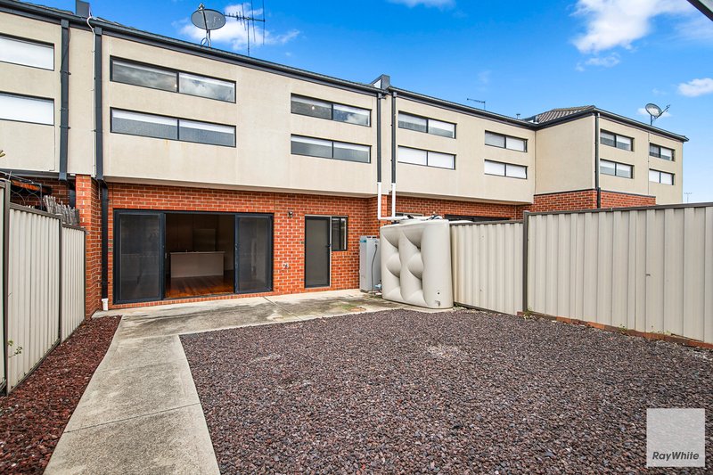 Photo - 66 Cunningham Chase, Burnside Heights VIC 3023 - Image 6