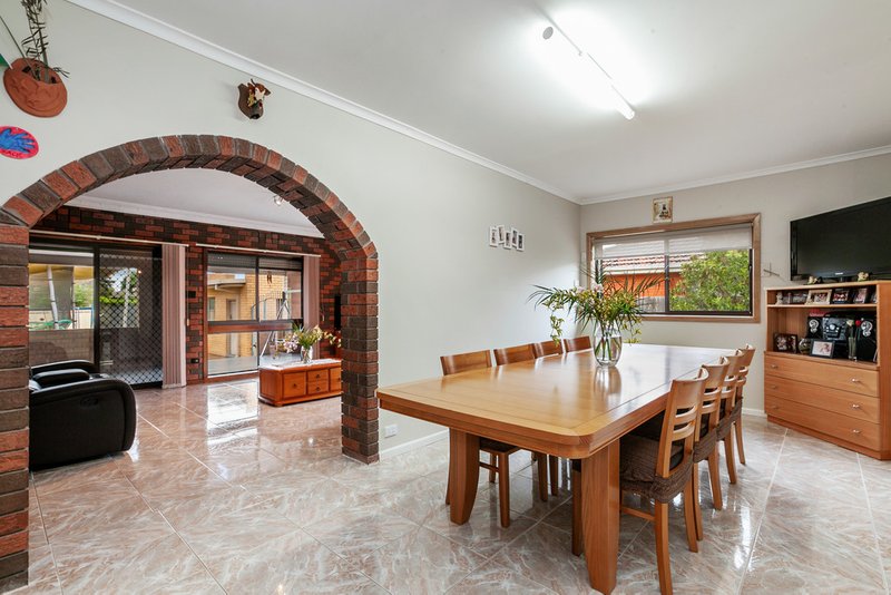 Photo - 66 Dumbarton Street, Reservoir VIC 3073 - Image 6