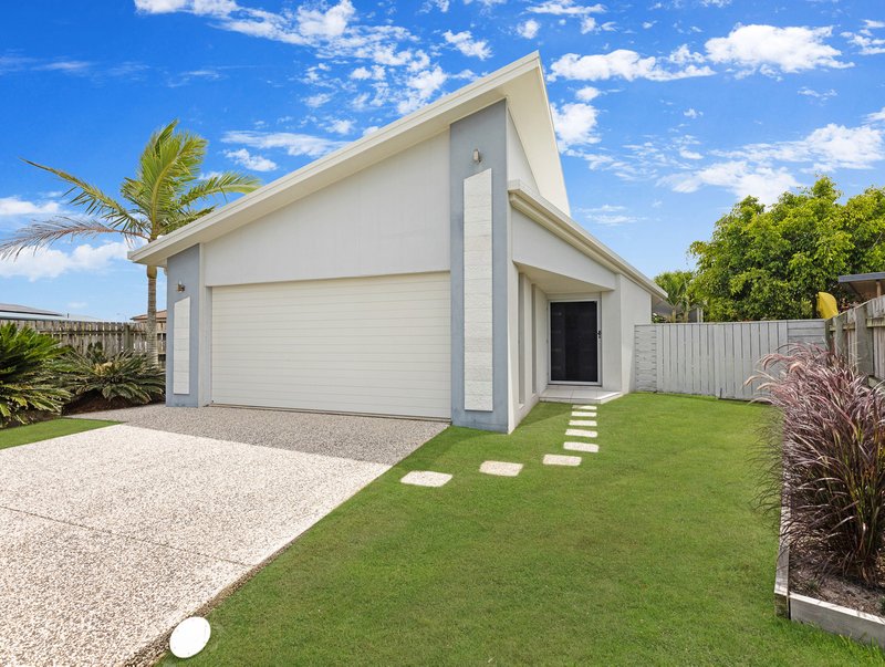 Photo - 66 Endeavour Way, Eli Waters QLD 4655 - Image 2