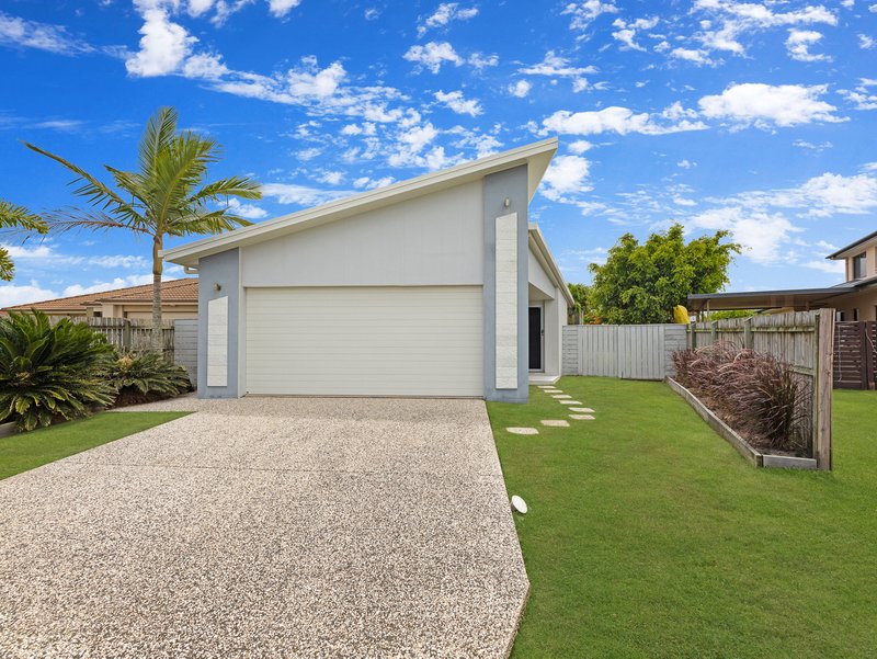 Photo - 66 Endeavour Way, Eli Waters QLD 4655 - Image 3