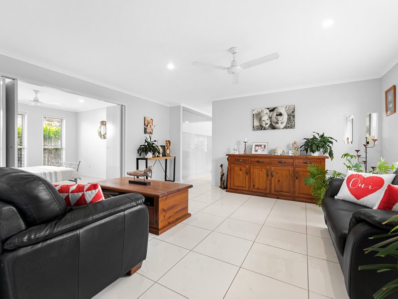 Photo - 66 Endeavour Way, Eli Waters QLD 4655 - Image 10