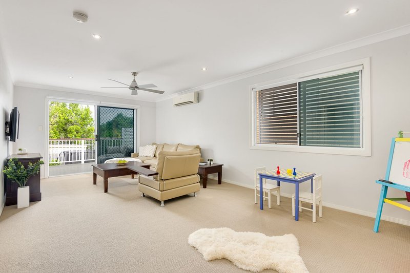 Photo - 66 Englefield Road, Oxley QLD 4075 - Image 6