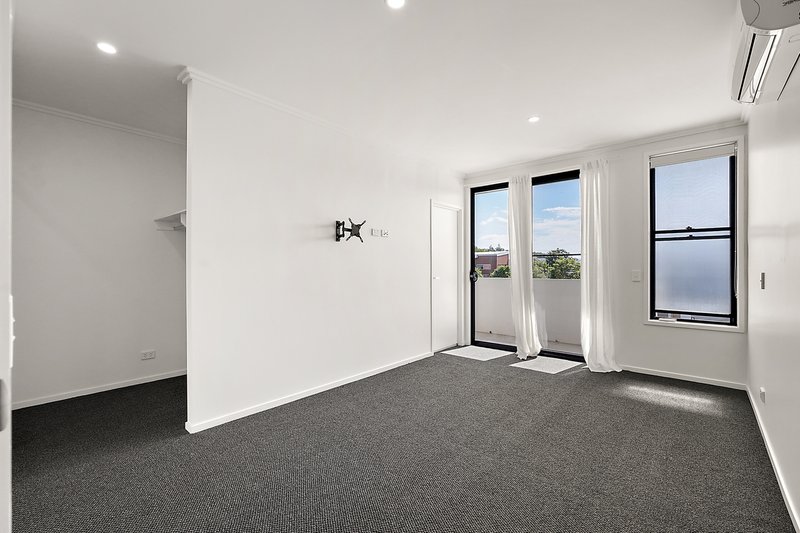 Photo - 66 Evergreen View, Robina QLD 4226 - Image 6