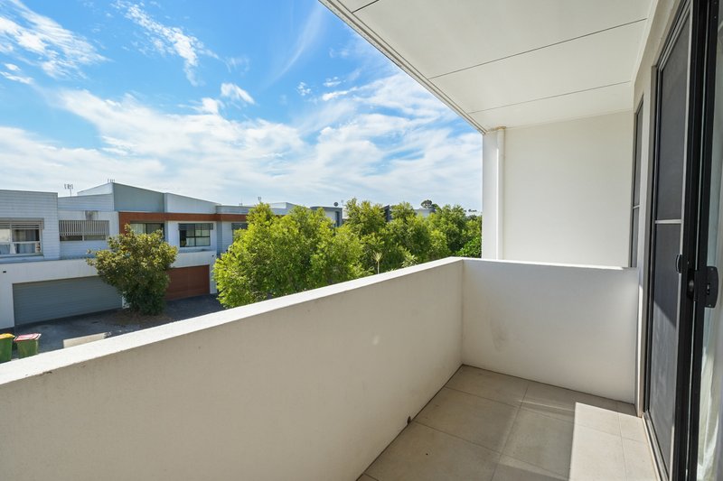 Photo - 66 Evergreen View, Robina QLD 4226 - Image 7