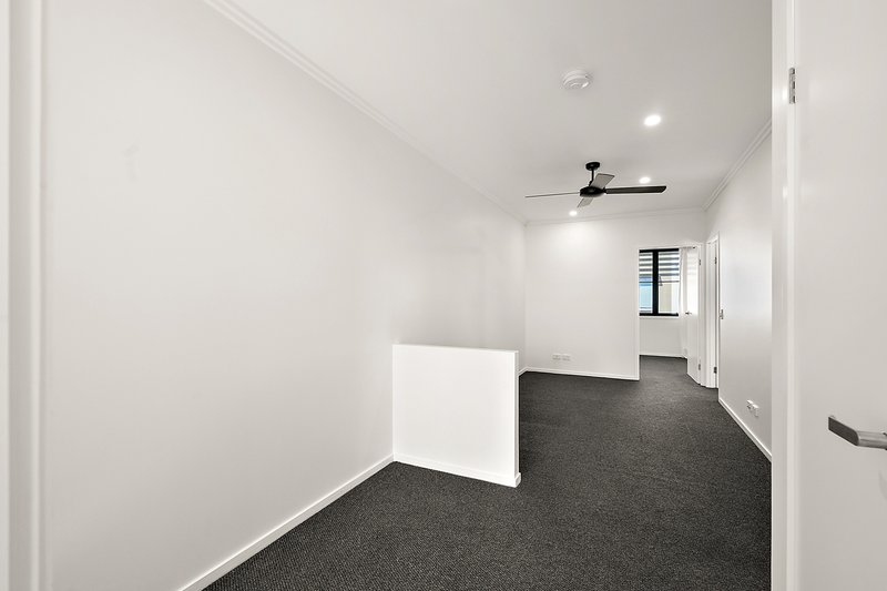 Photo - 66 Evergreen View, Robina QLD 4226 - Image 11