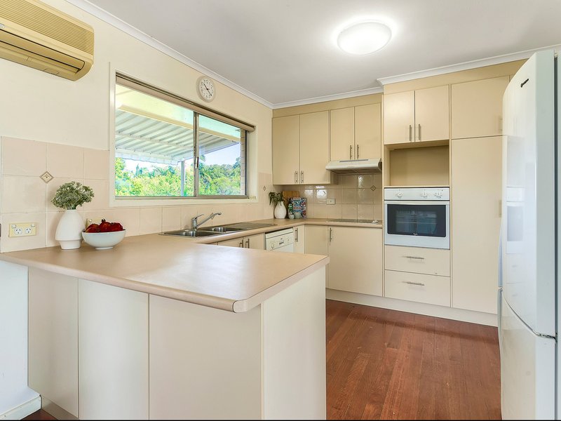 Photo - 66 Flockton Street, Stafford Heights QLD 4053 - Image 4