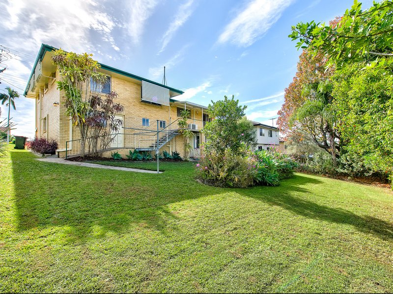 Photo - 66 Flockton Street, Stafford Heights QLD 4053 - Image 14