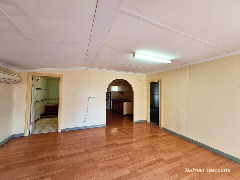 Photo - 66 Forrest Street, Kellerberrin WA 6410 - Image 10