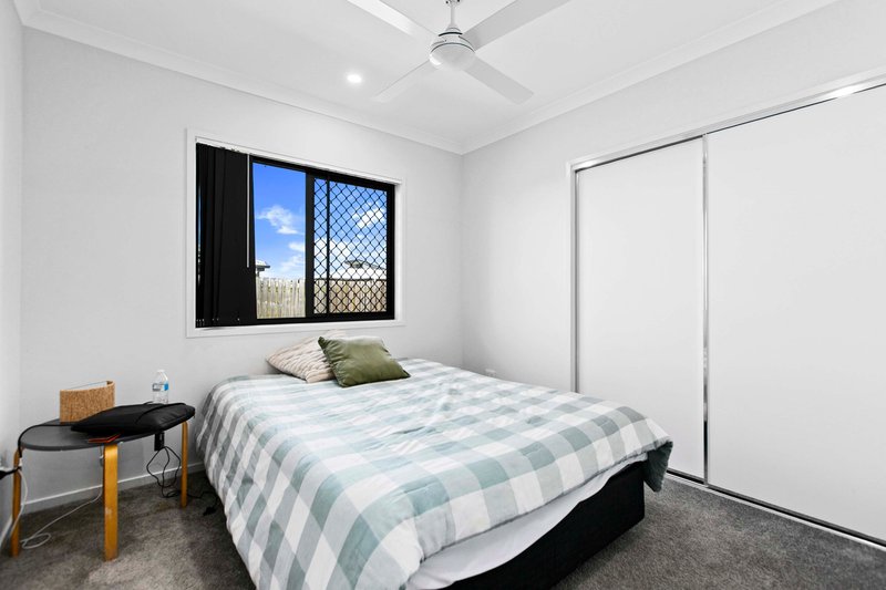 Photo - 66 Frederick Circuit, Eli Waters QLD 4655 - Image 9