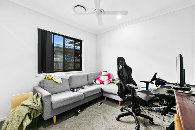 Photo - 66 Frederick Circuit, Eli Waters QLD 4655 - Image 12
