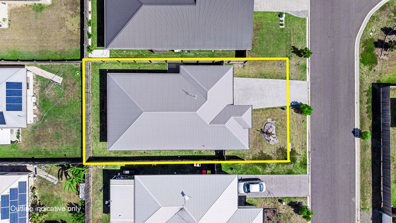 Photo - 66 Frederick Circuit, Eli Waters QLD 4655 - Image 17