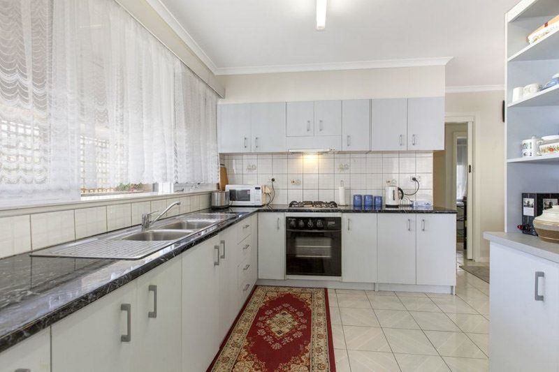 Photo - 66 Gove Street, Springvale VIC 3171 - Image 2