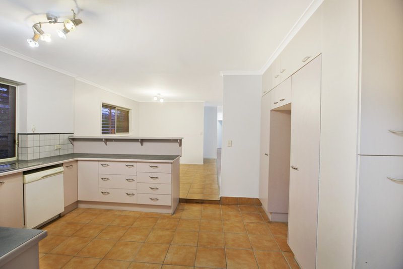 Photo - 66 Granadilla Street, Macgregor QLD 4109 - Image 6