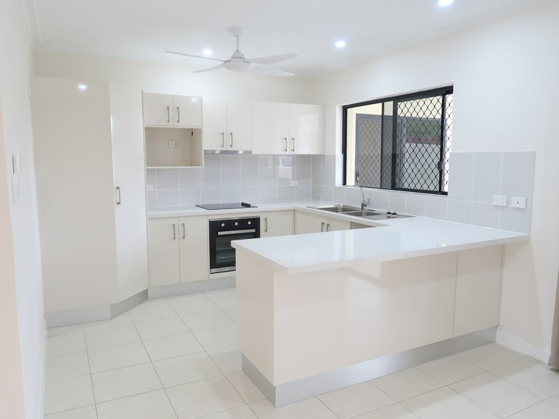 Photo - 66 Hannam Street, Westcourt QLD 4870 - Image 13