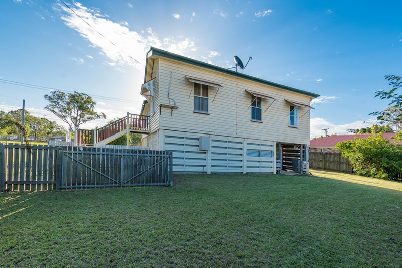 Photo - 66 Heaps Street, Avenell Heights QLD 4670 - Image 17