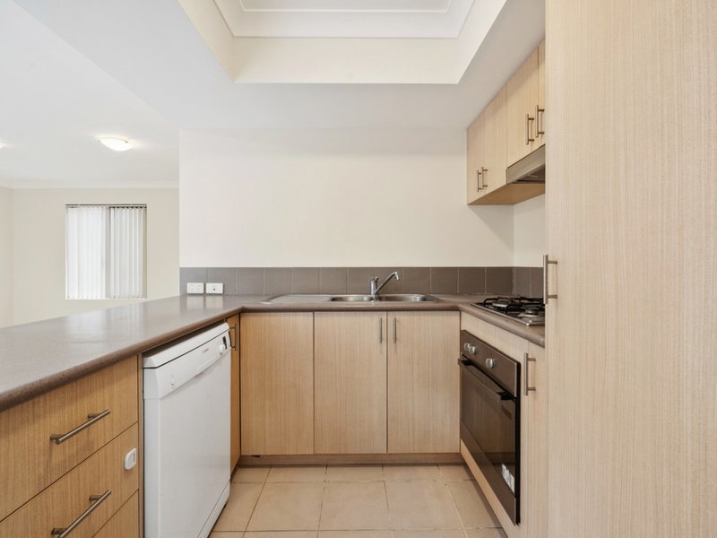 Photo - 6/6 Hogarth Street, Cannington WA 6107 - Image 5