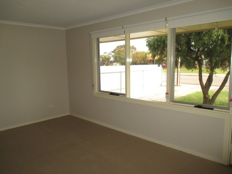 Photo - 66 Homburg Drive, Murray Bridge SA 5253 - Image 2