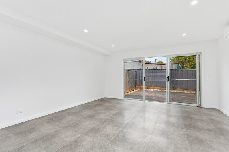 Photo - 6/6 Hopetoun Lane, Oak Flats NSW 2529 - Image 2