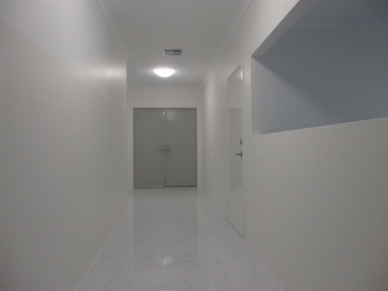Photo - 66 Hurlingham Loop, Meadow Springs WA 6210 - Image 4