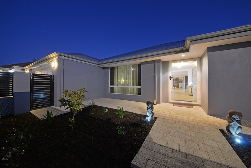 Photo - 66 Kardan Drive, Yanchep WA 6035 - Image 2