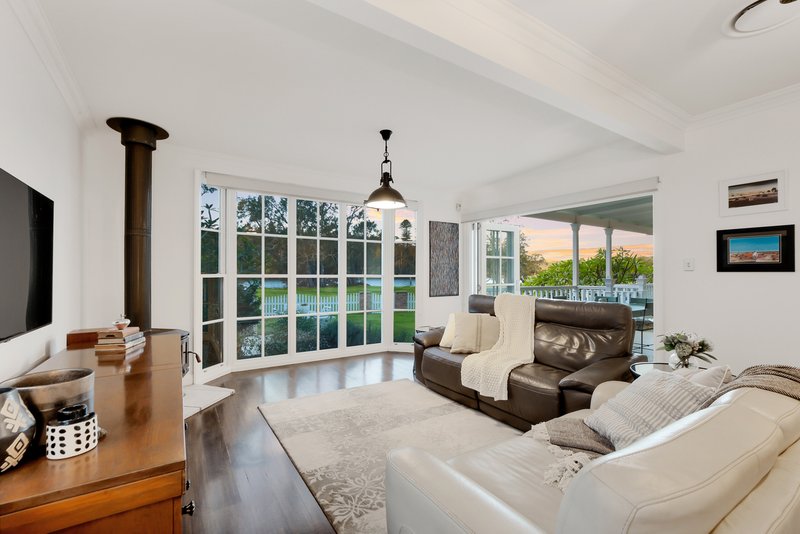 Photo - 66 Kincumber Crescent, Davistown NSW 2251 - Image 12