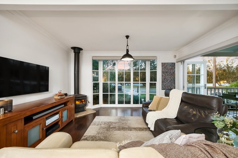 Photo - 66 Kincumber Crescent, Davistown NSW 2251 - Image 13