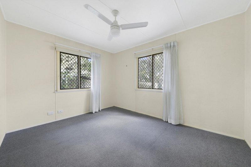 Photo - 66 Kirby Road, Aspley QLD 4034 - Image 8