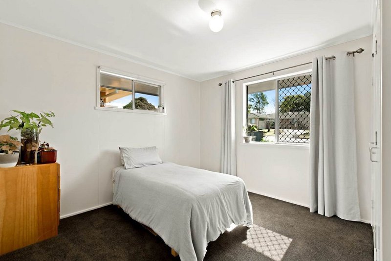 Photo - 66 Knockator Crescent, Centenary Heights QLD 4350 - Image 9