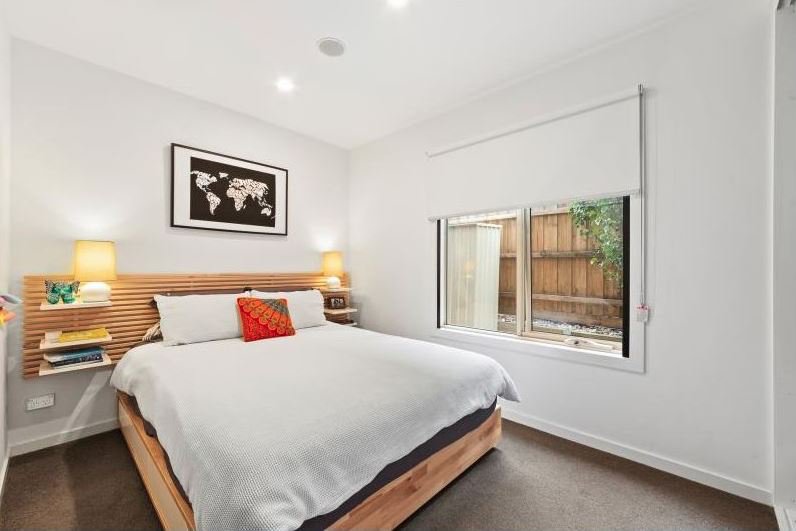 Photo - 6/6 Kokaribb Road, Carnegie VIC 3163 - Image 3