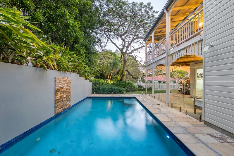 Photo - 66 Main Avenue, Bardon QLD 4065 - Image 2