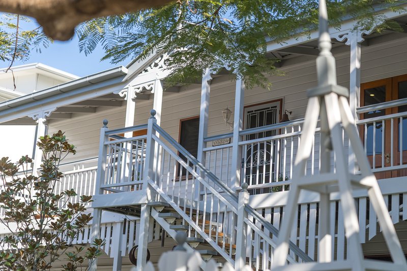 Photo - 66 Main Avenue, Bardon QLD 4065 - Image 25