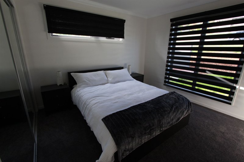 Photo - 66 Malunna Road, Lindisfarne TAS 7015 - Image 7