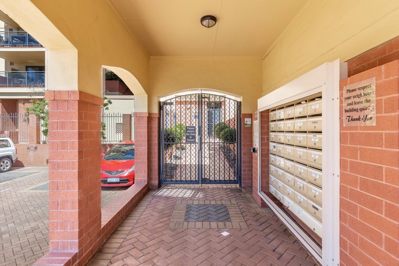 Photo - 6/6 Mcmaster St , Victoria Park WA 6100 - Image 9